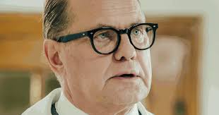 William hurt, alec newman, ian mcneice, giancarlo giannini, uwe ochsenknecht, saskia reeves, p.h. Uwe Ochsenknecht Charite Ard Das Erste