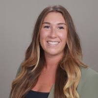 Elizabeth Kinser's Instagram, Twitter & Facebook