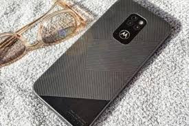Rugged Motorola Defy 2021 has full ...