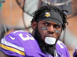 LESION PONE A FLOYD DE LOS VIKINGOS A PUNTO DEL RETIRO