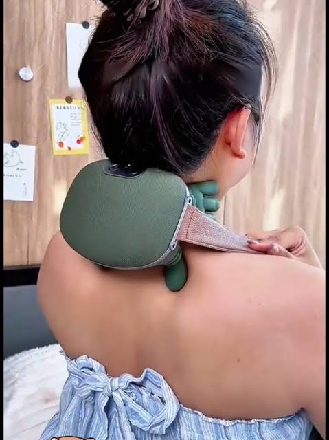 Masajeador Cervical Ergonómico con Calor Infrarrojo | Adiós Estrés
