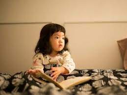 子供の怖がりはこうやって作られる 原因と克服法 子供 心理学 育児