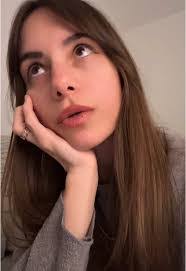 Kristen Florence's Instagram, Twitter & Facebook