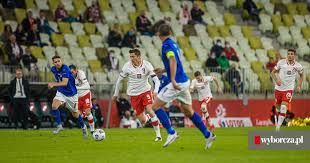 Czy jakub moder zagra ze szwecją? Polska Wlochy 0 0 Jakub Moder Znow Blysnal W Koszulce Reprezentacji Kraju Sporo Pochwal