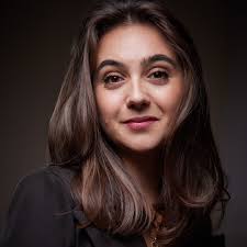 Julia Mendel's Instagram, Twitter & Facebook