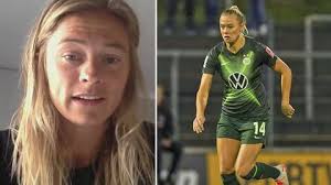 U.), zsanett jakabfi, lara dickenmann, ingrid engen, fridolina rolfö und friederike abt. Skadad Rolfo Fick Se Wolfsburg Storma Mot Ligaseger Svt Sport