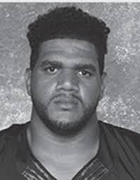 Football shapes athletes at “Last Chance U”