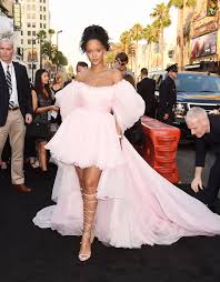Rihanna Wore A Wild Wild Pink Dress To The Valerian Premiere Rihanna Outfits Womens Fashion Pink Fashion