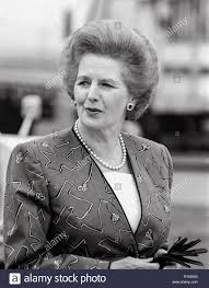 Margaret thatcher was prime minister of the united kingdom from 4 may 1979 to 28 november 1990, during which time she led a conservative majority government. Premierministerin Margaret Thatcher Verlassen Den Flughafen Heathrow In 1988 Stockfotografie Alamy
