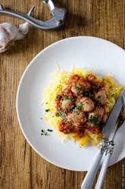 Courge Spaghetti Et Saucisse A La Sauce Tomate