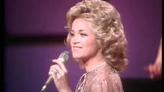 Barbara Mandrell Sleepin' Single In A Double Bed