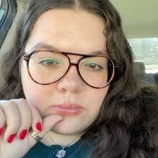 Tori Bright's Instagram, Twitter & Facebook