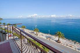 Il nostro portfolio comprende oltre 40.000 case e appartamenti per le vacanze, ce n'è per tutti i gusti e le disponibilità economiche! Affitti Case Vacanze Monte Argentario Grosseto Appartamenti Case Vacanze