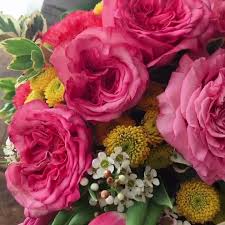 Garden rose, spray rose, sea star fern, billy ball. Leigh Floral Home Facebook