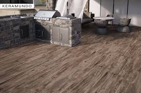 Fliesen In Holzoptik Terrassenfliesen Moderne Fliesen Fliesen Design