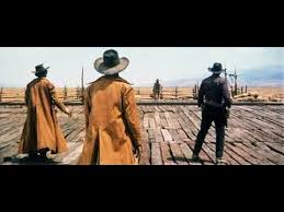Pendant ce temps, sur ordre de l'ignoble frank, d'autres tueurs abattent le fermier mcbain et ses trois enfants, afin de s'approprier. Il Etait Une Fois Dans L Ouest Extrait J En Vois Deux Qui Ne Sont A Personne Youtube