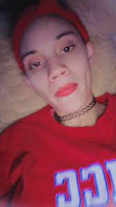 Sydney Kenyon's Instagram, Twitter & Facebook