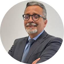 Dr. Macías Ortiz Ramiro Daniel