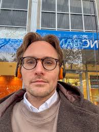 Hello everyone I am matt from west midlands uk i wondered if there anyone  around my area who want to meet up and chat i am great beliver of lego and  steam