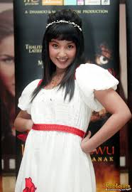 Seorang sutradara horor muda terkenal dan ambisius mengajak produser yang juga ingin membuat sebuah. Lawang Sewu 2007 Imdb