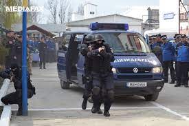 Jandarmeria romana are de miercuri un nou inspector general, pana la finalizarea anchetei procurorilor militari privind interventia violenta a fortelor de ordine la protestul din 10 august. Colonelul Gheorghe Cucos Noul Sef Al Jandarmeriei Romane