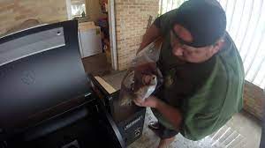 Sam S Club Masterbuilt 600b Pellet Grill Open Assemble Season Youtube