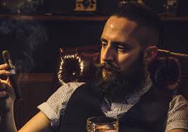 Der klassische Zigarrenschneider: Auswahl und Verwendung von Cuttern und  Bohrern