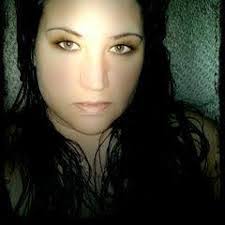 Amanda Lawley's Instagram, Twitter & Facebook