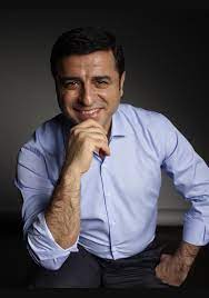 1973) call him selocan, my darling selo, selo. Eger Bir Devletim Olsaydi Gulusunu Milli Marsi Yapardim Selahattin Demirtas Babalar Fotograf Baskanlar