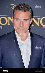 The man high castle rufus hi-res stock photography and images