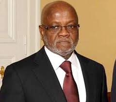 PELO FALECIMENTO DO NACIONALISTA BRITO SOZINHO, PR EXPRIME CONDOLÊNCIAS O  Presidente da República, João Lourenço, enviou uma mensagem de condolências  à família do nacionalista Brito Sozinho, na sequência do seu falecimento  ontem.