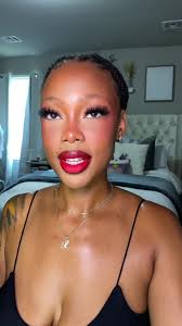 Replying to @ashlekel Got a lot of comments asking. Here you go 🥰  #makeuptutorial #filmingsetup #lights #camera #makeup