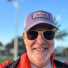 Please recommend the coziest coffee shops in Apopka or maitland.