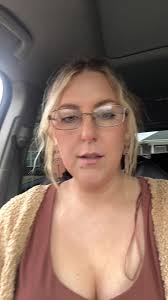 Emily Blevins (@embaddie)