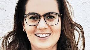 Fanny Adler's Instagram, Twitter & Facebook