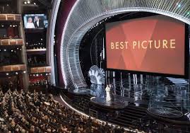 Après plusieurs mois de spéculations, l'heure est désormais venue de récompenser les meilleures œuvres cinématographiques de la dernière année. Oscars 2018 Meilleure Actrice Meilleur Acteur Meilleur Film La Liste Des Gagnants Elle