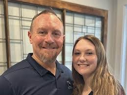 Brad Sams's Instagram, Twitter & Facebook