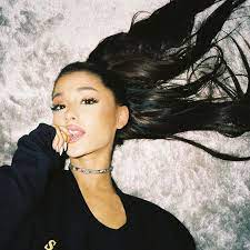 Featuring the new google pixel 2boldlybuzzfeedyellow has changed its name to boldly. Ariana Grande Gets Glow In The Dark Nail Art Teen Vogue