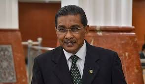 Multiple police reports were made after law minister takiyuddin hassan's comment went live. Takiyuddin Hassan Friends Photos Facebook