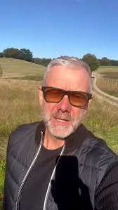 Far og søn er en af de stærkeste konstellationer. Stolthed er kodeordet.  Det vigtigste i mit liv er min familie. Mine værdier er kærlighed, tro,  familie og ro. Hvad er dine værdier?