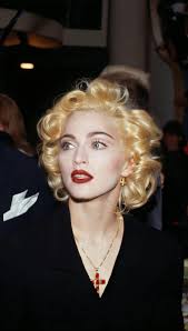 Vicky (@vickygirardi)