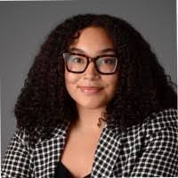 Sarah Ashe's Instagram, Twitter & Facebook