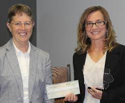 Elmore receives state leadership award