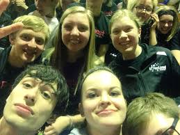 Lindsey Bachmann (@linzbach02)