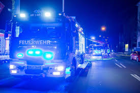 Und da ist sie, die wöchentliche sinnlosfrage mit dem thema drachenlord helmchen. Swatting Falscher Notruf In Mittelfranken Lost Grosseinsatz Aus Mopo De