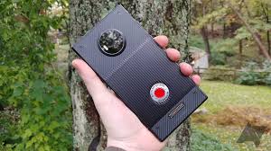 It has a holographic display and captures 3d photos and videos. Red Hydrogen One Review The Best 3d Phone You Shouldn T Buy