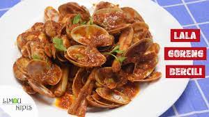 Pelbagai budaya dan makanan dapat kita rasa dan cuba sendiri bagi merasai pengalaman makanan dari luar budayadan masyarakat melayu khususnya. Lala Goreng Bercili Dengan Voiceover Youtube