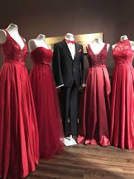 Welches kleid zu mir passt hängt natürlich noch von dem jeweiligen anlass ab, bei dem das kleid getragen werden soll. Abschlussballkleider Ballkleider Abendkleider Rot Abschlussball Abschlussball Kleider Brautjungfernkleid Kleid Hochzeit