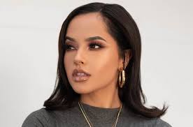 Exklusive vorteile, tolle geschenke & top angebote! Becky G S Video Evolution Watch Billboard