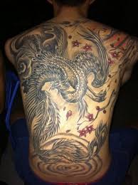 Bạn đang muốn dự định xăm hình cá chép lên lưng nhưng chưa biết nên chọn mẫu hình xăm cá chép kín lưng nào là đẹp, hợp tuổi và ý nghĩa từng loại hình xăm đó ra sao khi khắc lên lưng. Hinh XÄƒm Nghá»‡ Thuáº­t Hinh XÄƒm Ä'áº¹p Va Ä'á»™c Nháº¥t